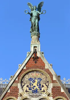 Rijksmuseum, gable top with statue statue of the Roman goddess Victoria