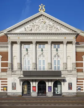 Royal Concert Building, avant-corps