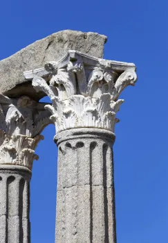Roman Temple of Évora, detail of a column with capital