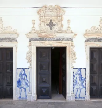 University of Évora, College of the Holy Spirit, main door with frieze of Great Hall