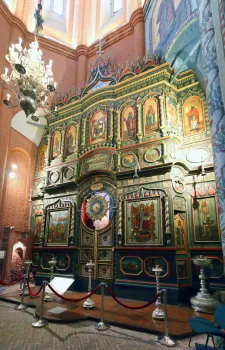 Saint Basil's Cathedral, Sanctuary of the Intercession of Most Holy Theotokos, iconostase