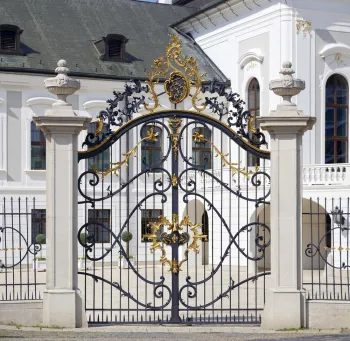 Grassalkovich Palace, gate
