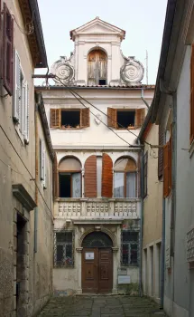 Barbabianca Palace, facade