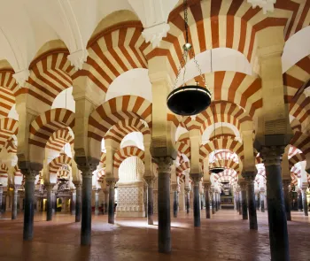 Mosque–Cathedral of Córdoba, expansion by Almanzor