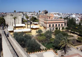 Alcazar of Jerez de la Frontera, gardens with Villavicencio palace