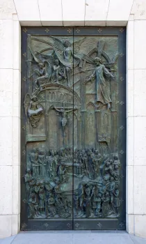 Almudena Cathedral, bronze door