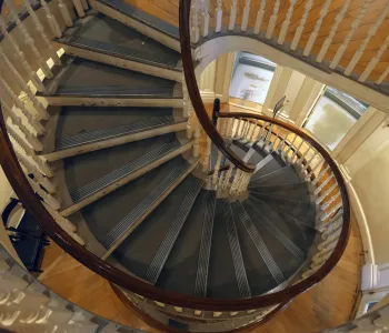 Old State House, spiral staircase, view to the first floor
