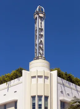 Tiffany Hotel, signage