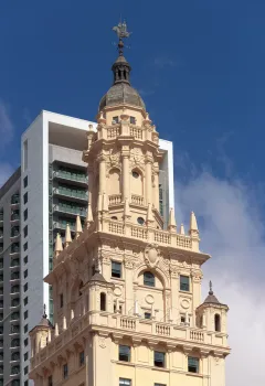 Freedom Tower, tower top (southeast elevation)