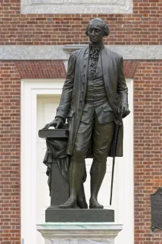 Independence Hall, statue of George Washington